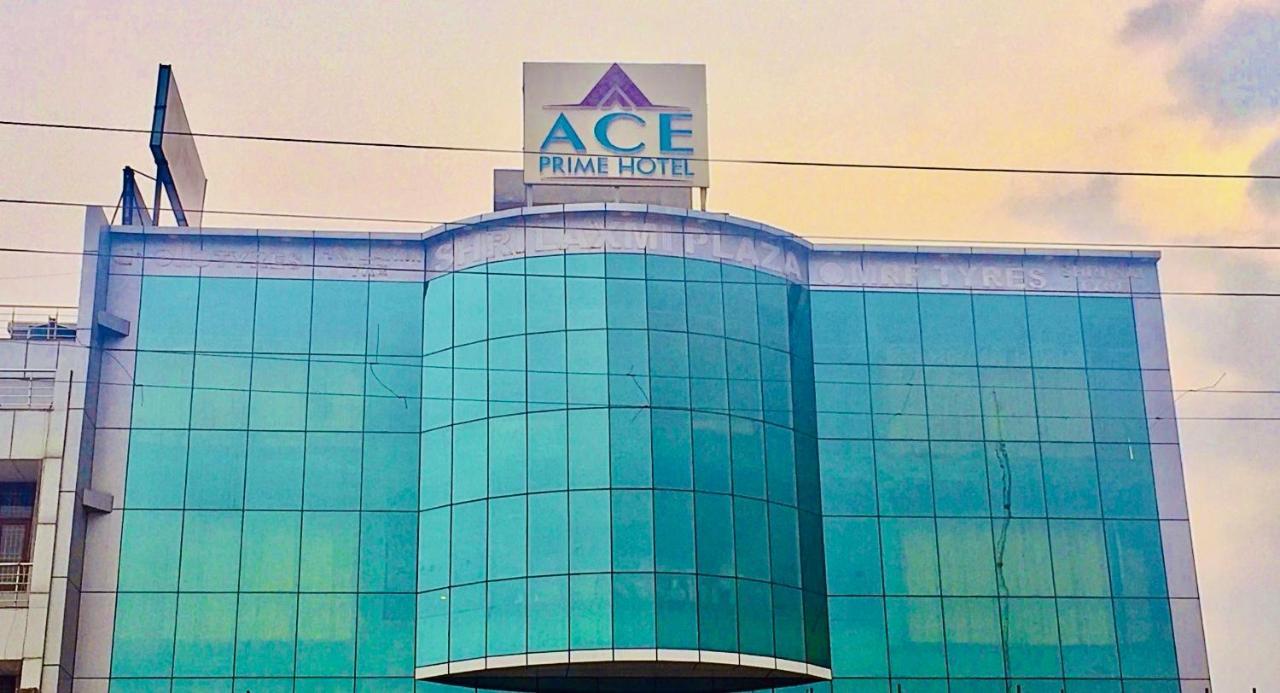 Ace Prime Hotel Велика Нойда Екстер'єр фото