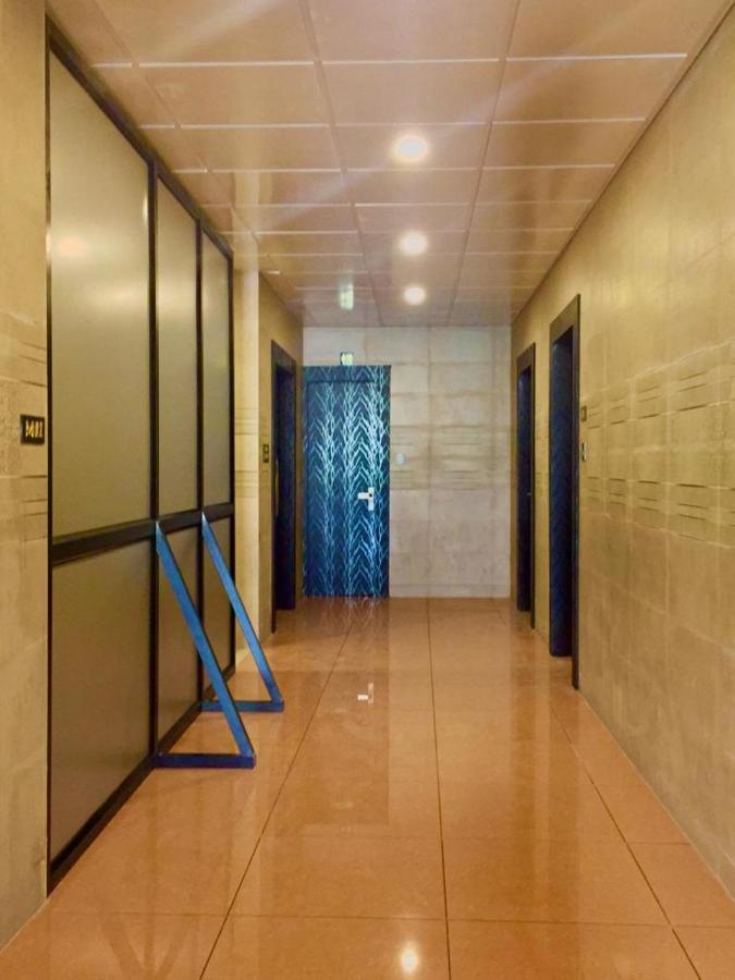 Ace Prime Hotel Велика Нойда Екстер'єр фото